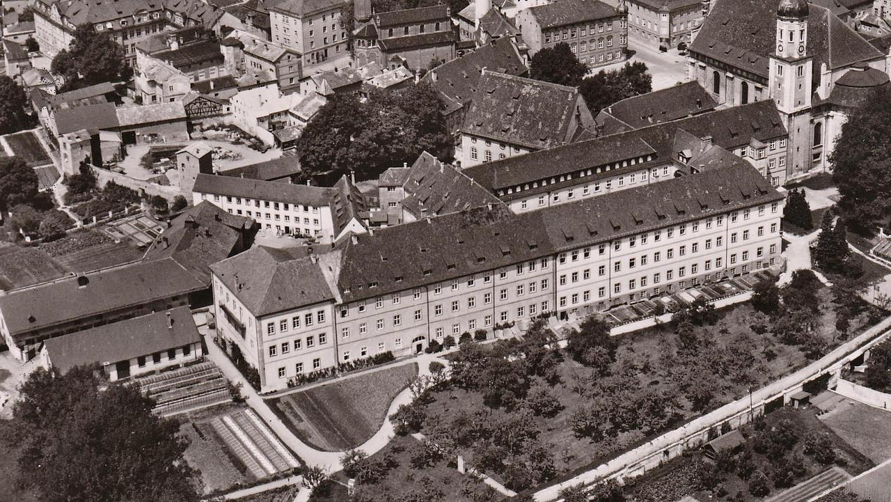 Der Komplex des Bischöflichen Seminars Eichstätt von oben, um 1950